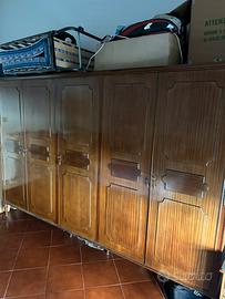 Armadio in legno