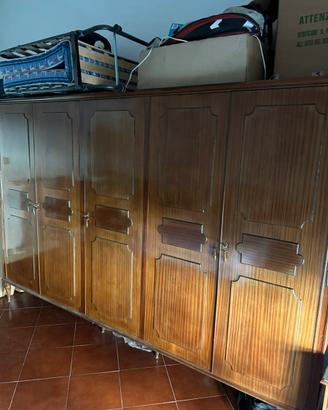 Armadio in legno