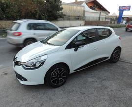 RENAULT Clio 1.2 75CV 5 porte Live