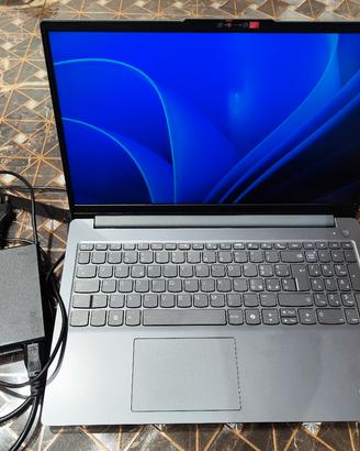 LENOVO LOQ Notebook 15.6'' Intel i5 8GB 5 rtx4050
