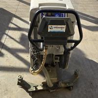 Spazzatrice lava pavimenti