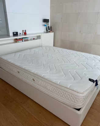 Letto matrimoniale sommier con doghe – design mode