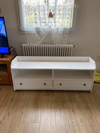 Porta televisione con ruote, mobile IKEA