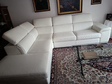 Divano letto in vera pelle bianca COME NUOVO !!!