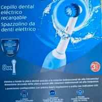 Spazzolino da denti elettrico con 8 testine inclus