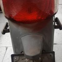 CODONE POSTERIORE COMPLETO KIMKO PIPOL 300 GT 