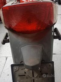 CODONE POSTERIORE COMPLETO KIMKO PIPOL 300 GT 