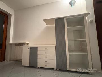 Mobile multiuso – bianco e grigio