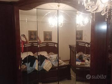 Camera da letto classica elegante