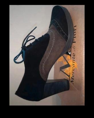 Scarpe marca Mercante di fiori modello francesine