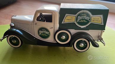 Modello 1/19 Ford  V8