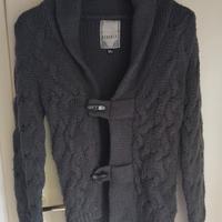 cardigan Bershka con alamari e toppe in ecopelle 