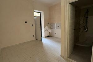 MONOLOCALE A AFRAGOLA