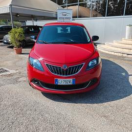 Lancia Ypsilon 1.0 Bz 70 Cv Hybrid Silver