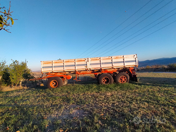 Rimorchio ribaltabile balestrato