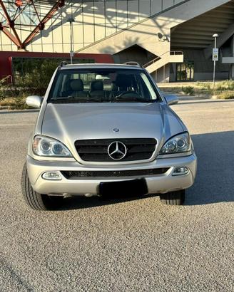Mercedes-Benz ML 270 cambio manuale