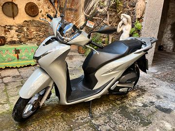 Sh 125 pari al nuovo