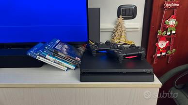 Sony PS4 slim 1Tb + 2 joypad + giochi