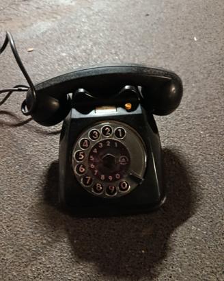 Telefono nero vintage