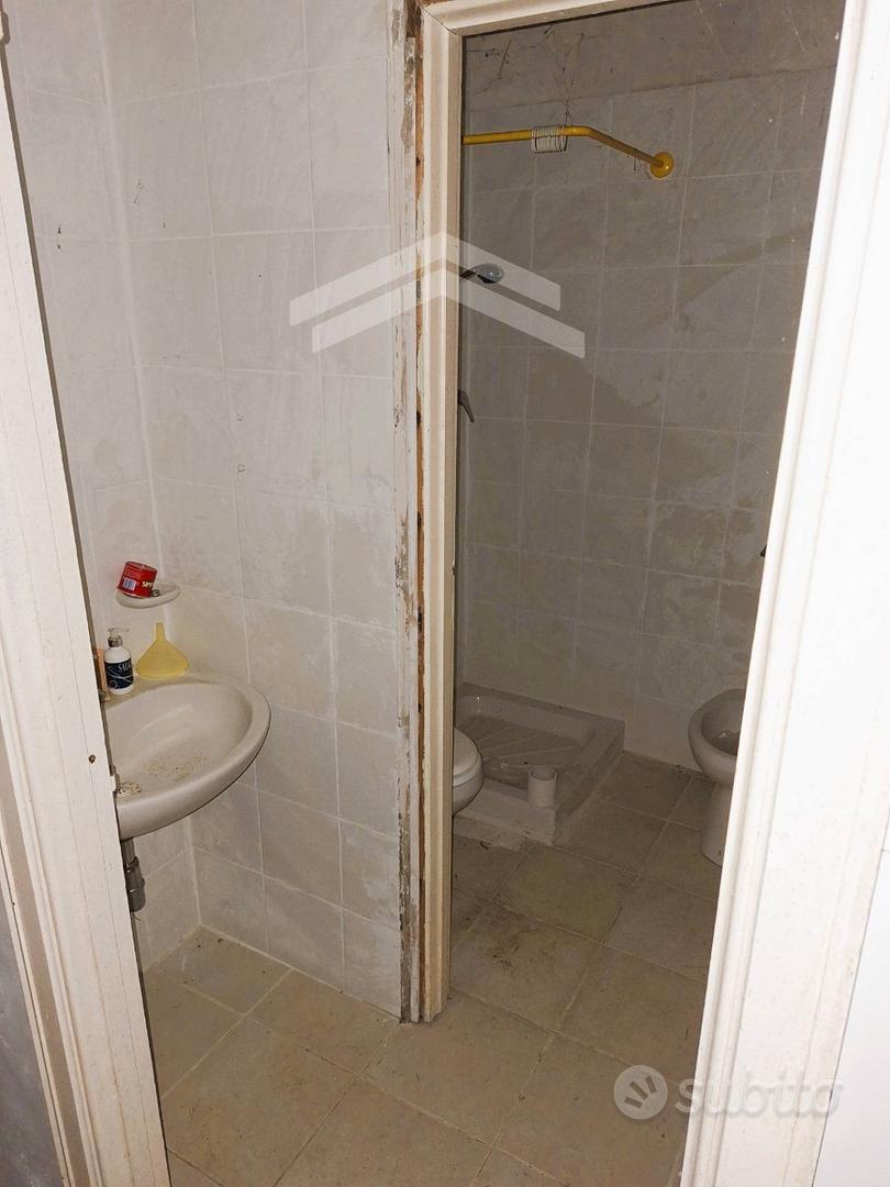 Fabbricato e terreno con vista Lago - Altro