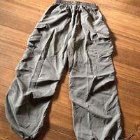 pantaloni cargo