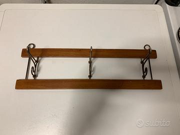 Antico appendino appendiabiti pieghevole Liberty