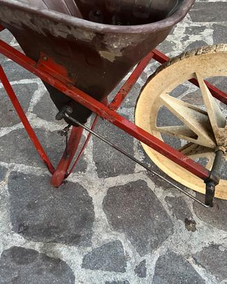 Cariola per concimare o seminare