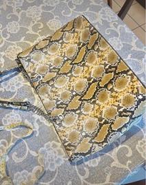Borsa pitonata