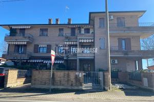 Trilocale al primo piano con vista campagna