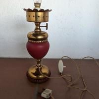 antica lampada da tavolo