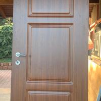 Porta blindata  in noce 