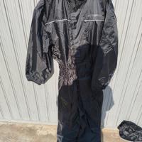 Tuta guanti e copri scarpe anti pioggia 