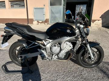 Yamaha FZ6 anno 2004