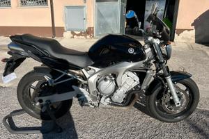 Yamaha FZ6 anno 2004