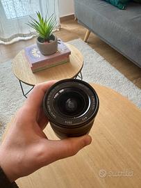 Sony Zeiss FE 16-35mm f/4 ZA OSS — come nuova