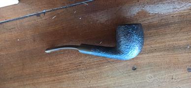 Pipe di varie marche e forme