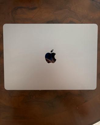 MacBook M2