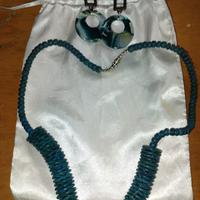 collana con orecchini 