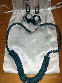 collana con orecchini 