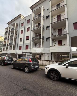 2 LOCALI A BRESCIA