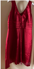 Vestito rosso in raso