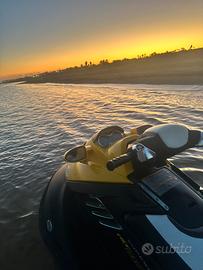 Moto d'acqua sea doo rxt 215cv 3 posti