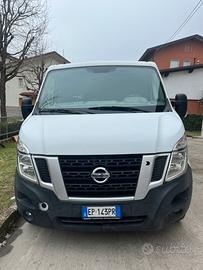 Nissan nv 400