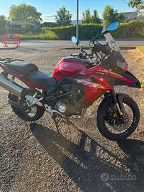 Moto Benelli trk 500x