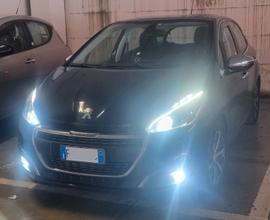 Peugeot 208 benz.82cv più GPL perfetta