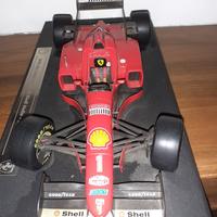Vari modellini macchinine collezione Ferrari