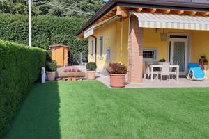 BIFAMILIARE A CAPRINO VERONESE