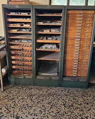 CASSETTIERE IN METALLO