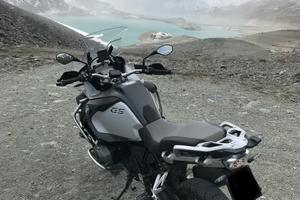 Bmw r 1200 gs adv, al mare, in montagna o al lago,