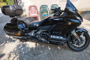 Honda goldwing bagger 1800